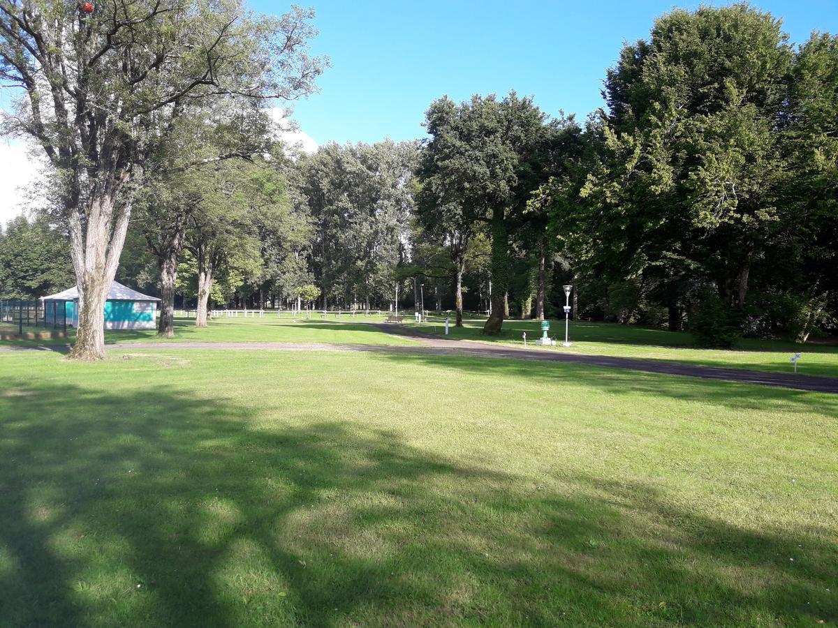 Отель Les Berges Du Cele Bagnac Экстерьер фото