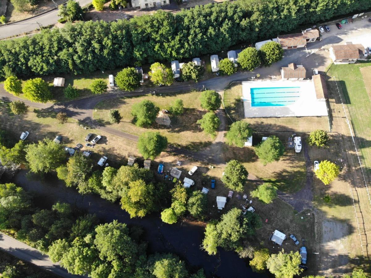 Отель Les Berges Du Cele Bagnac Экстерьер фото